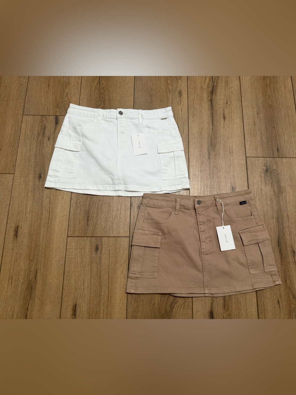 Bundle of 2 Cello Cargo Pocket Mini Skirts White Taupe Size Large NWT Granola